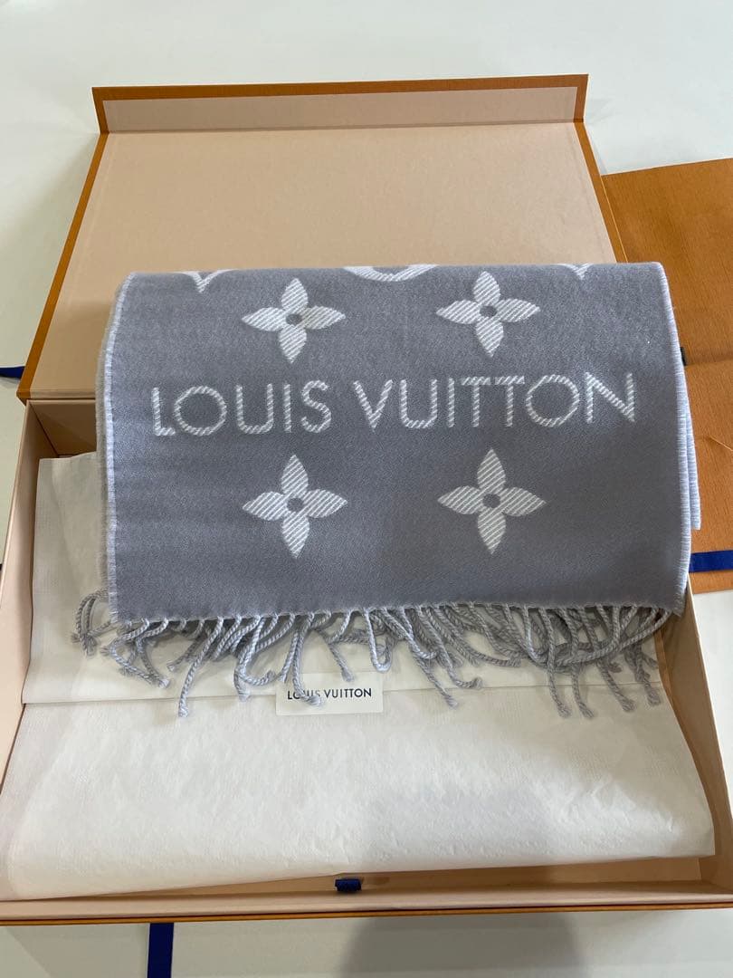 【新品未使用※期間限定値下げ2/1〜2/8】LOUIS VUITTONマフラー