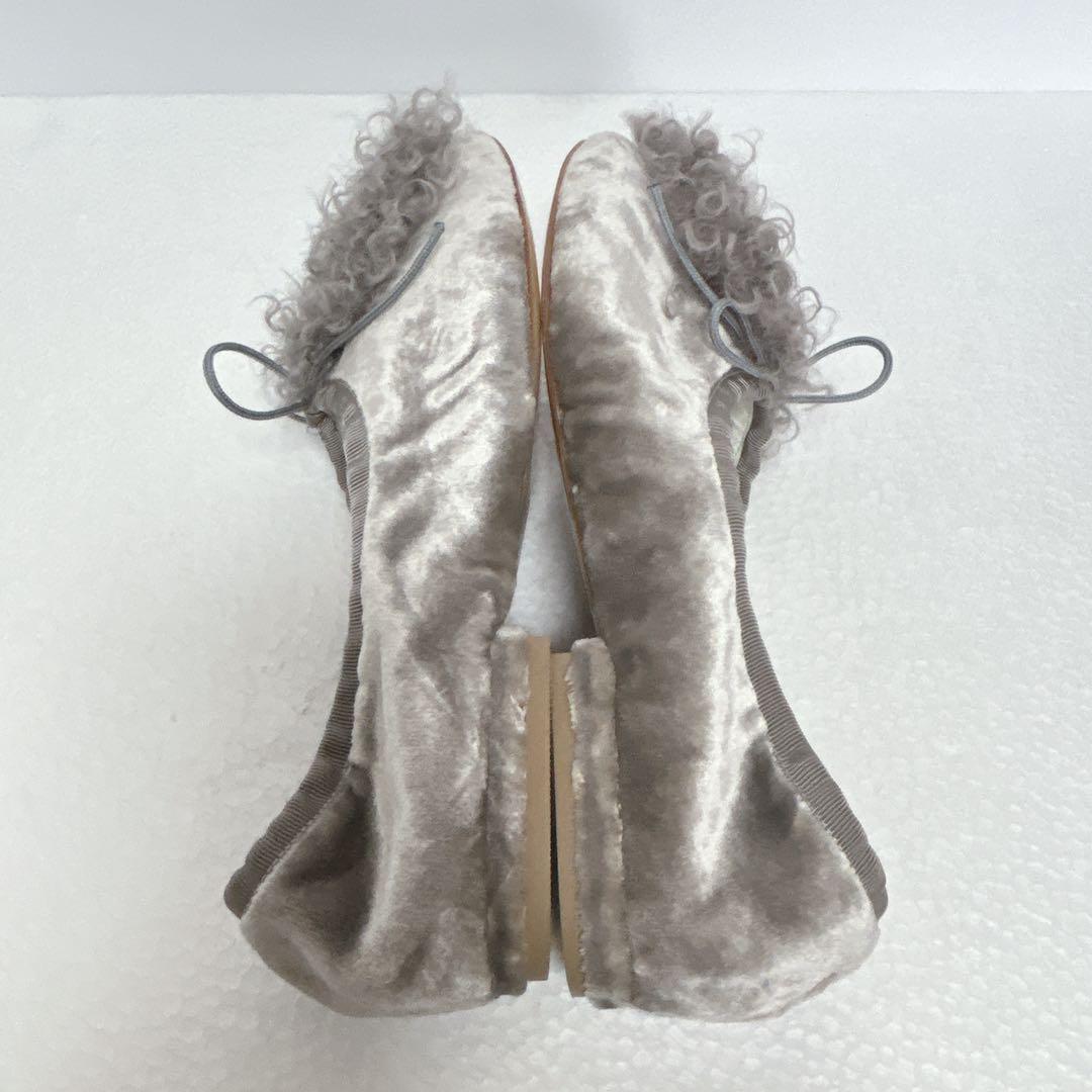 【新品 未使用】希少 PIPPICHIC グレー ファー付きフラットシューズ