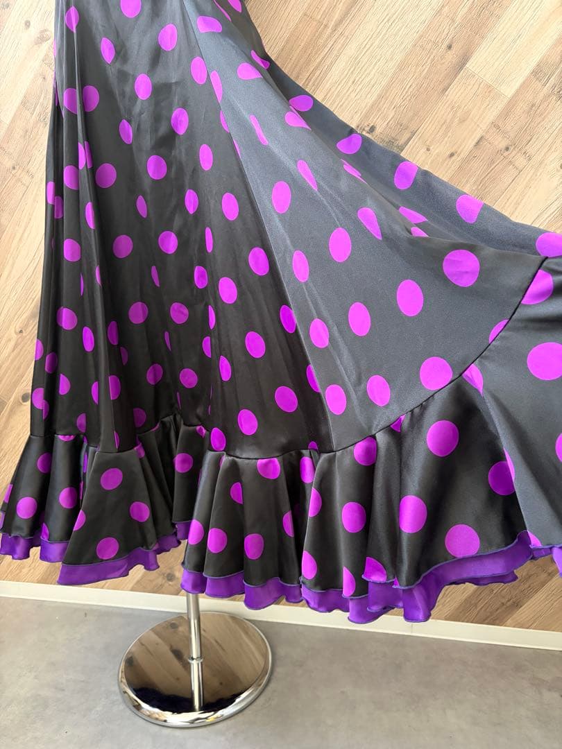 フラメンコ 衣装 フロッキー水玉模様 二重 大判フリル ワンピース ドレス