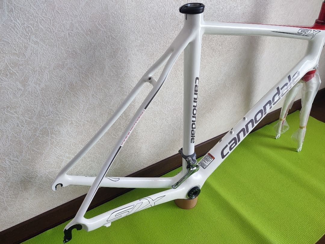 Cannondale キャノンデール SIX カーボンフレーム56cmほぼ未使用