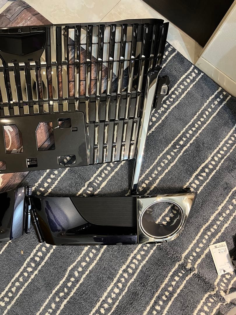 80系 エスクァイア 前期 純正 フロント グリル　　　　 [ 上下セット]