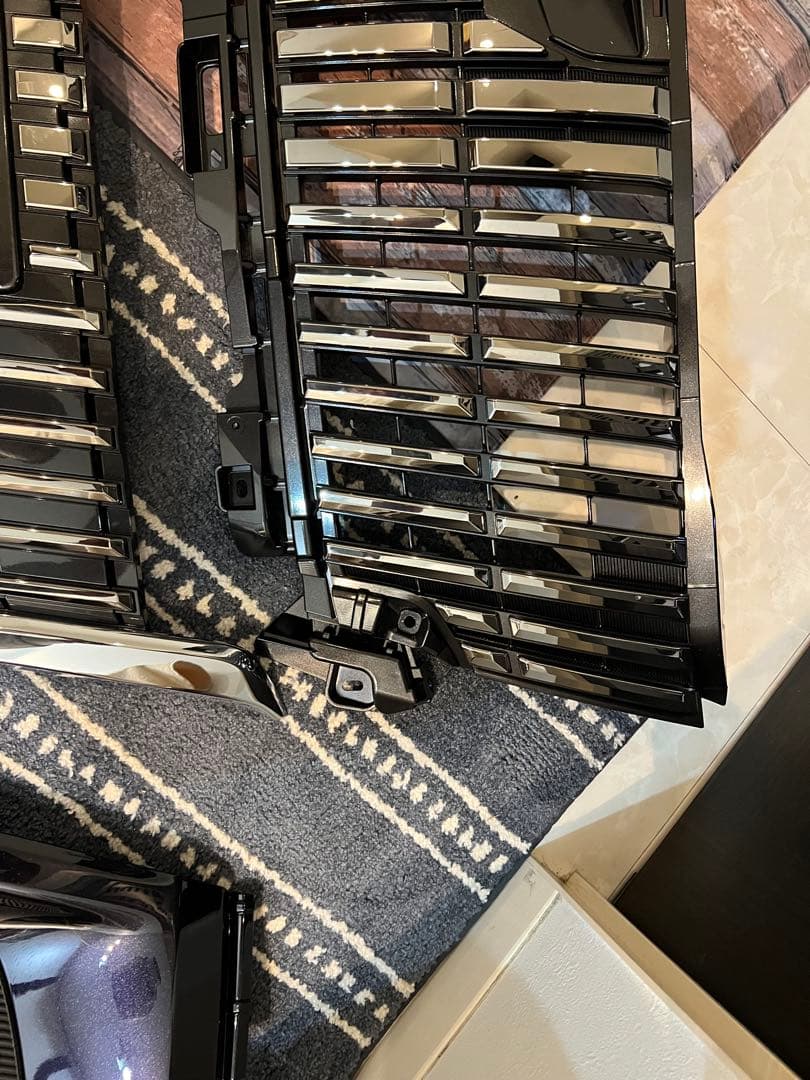 80系 エスクァイア 前期 純正 フロント グリル　　　　 [ 上下セット]