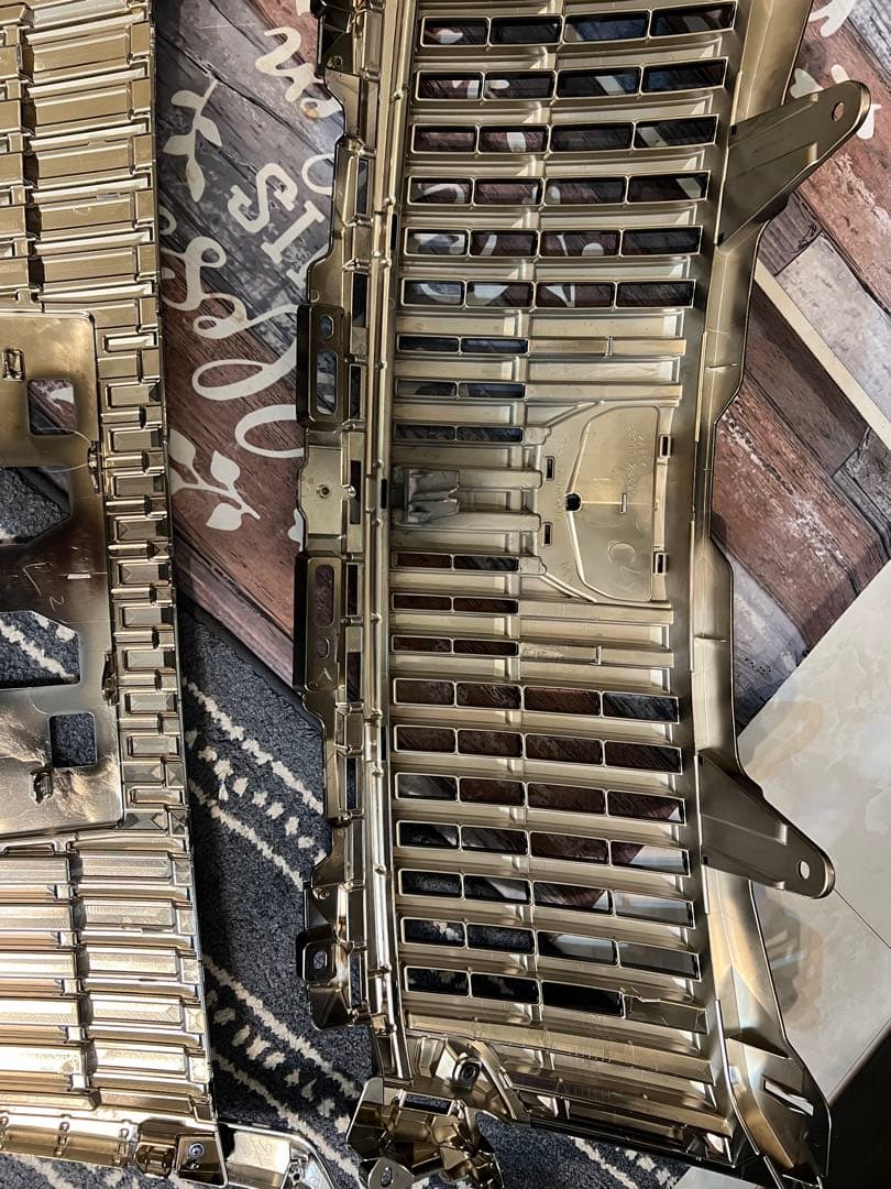 80系 エスクァイア 前期 純正 フロント グリル　　　　 [ 上下セット]