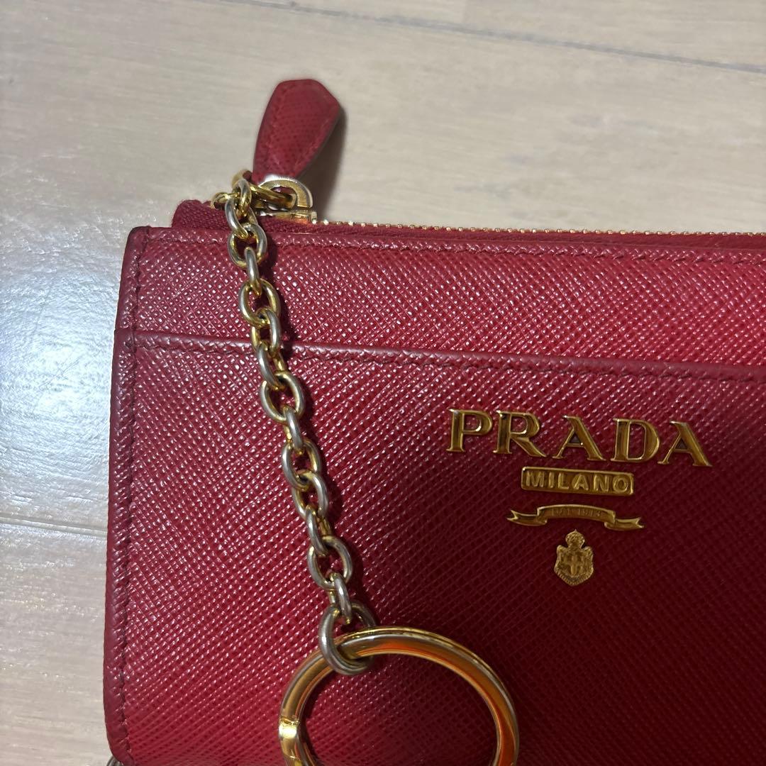 PRADA レッド サフィアーノレザー キーケース