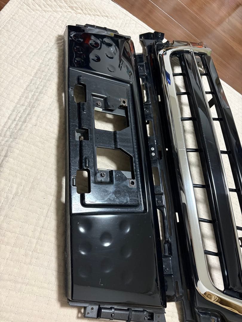 ZWR80G エスクァイア前期 TRDフロントグリル