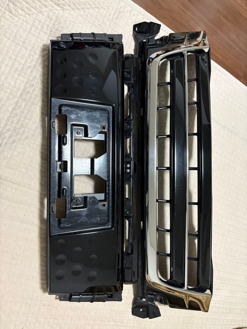 ZWR80G エスクァイア前期 TRDフロントグリル