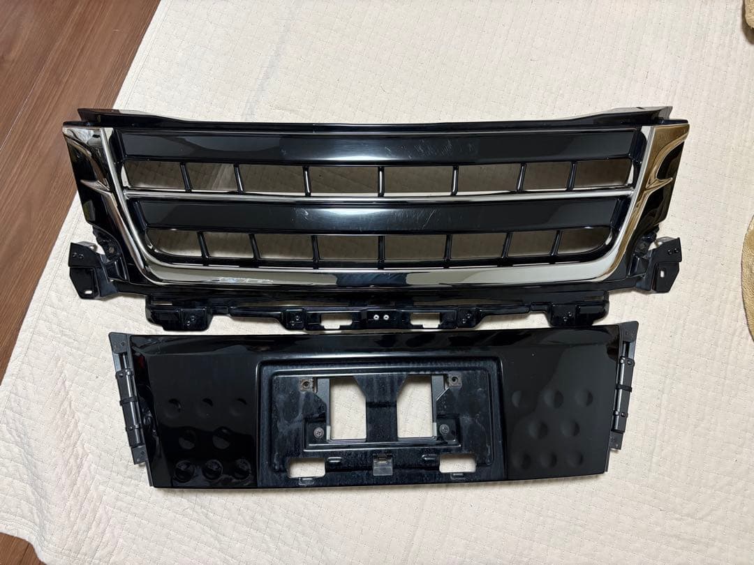 ZWR80G エスクァイア前期 TRDフロントグリル