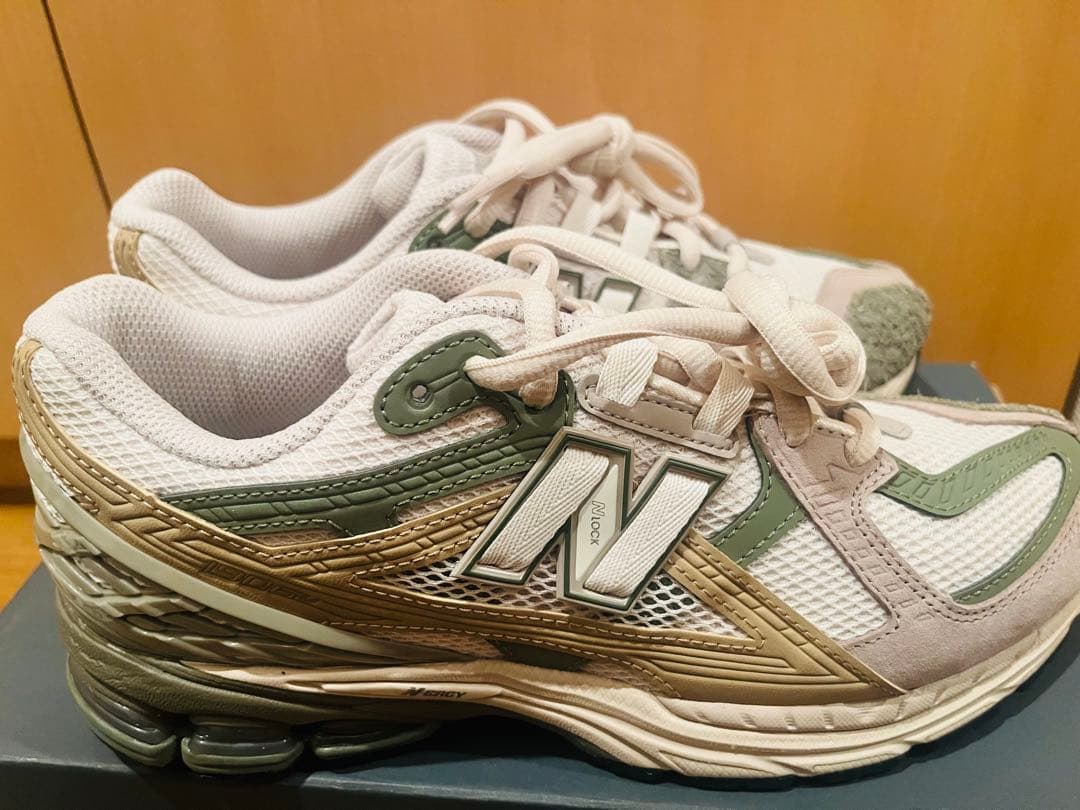※1/12終了【最終値下げ】New Balance M1906NE 25.5cm