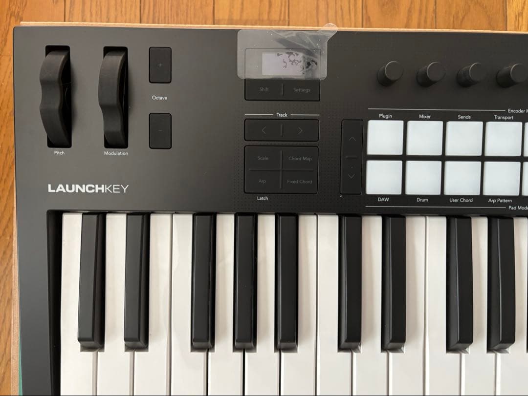 フラワーボックスNOVATION Launchkey 37 MK4