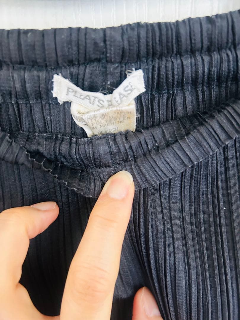 PLEATS PLEASE ブラックプリーツパンツ