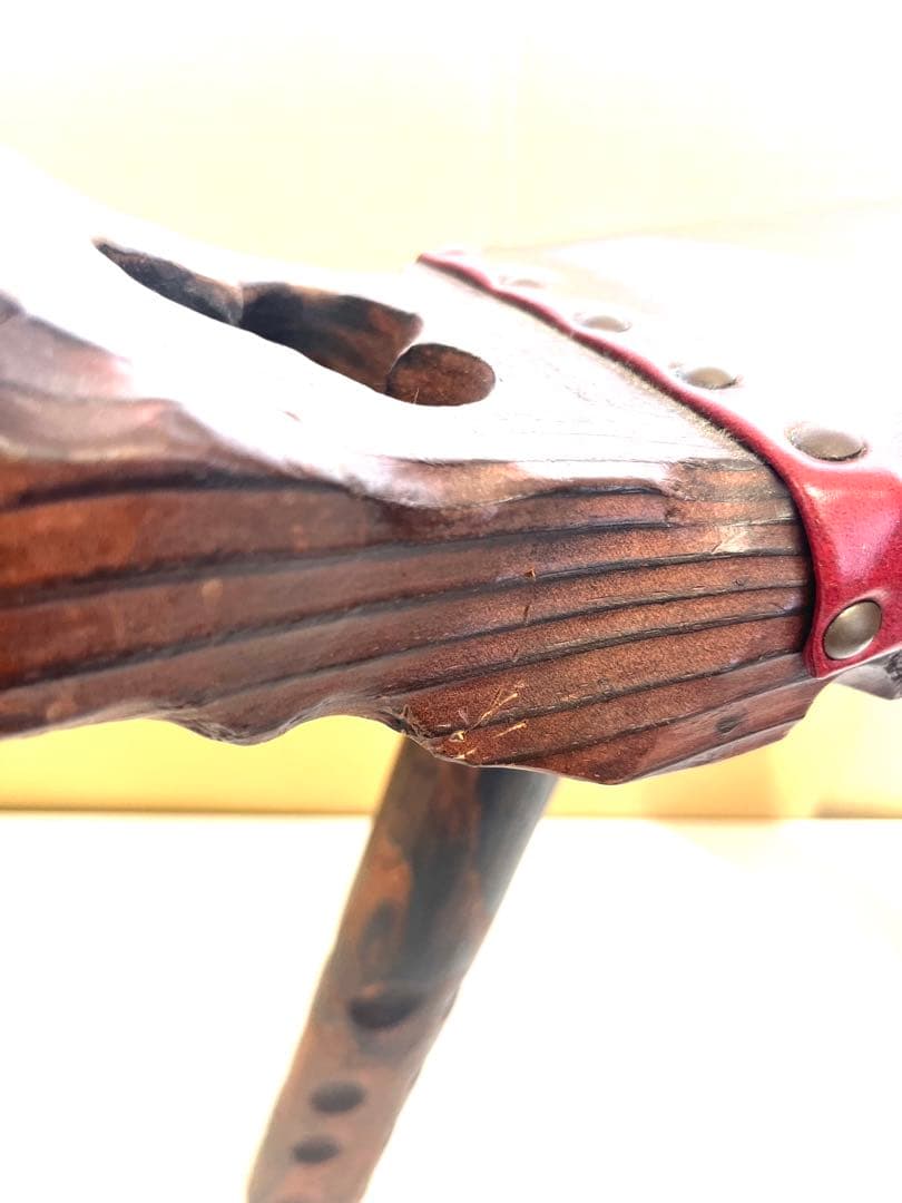 J58 シェファードチェア　木製　椅子　アンティーク　スペイン　３本脚