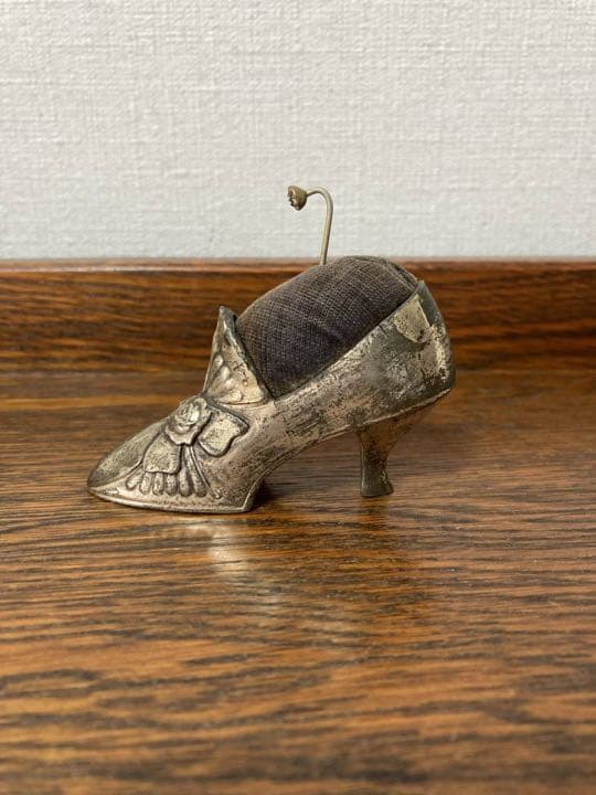 【まみ】アンティーク☆小さな靴型ピンクッション&ポット型ピンクッション