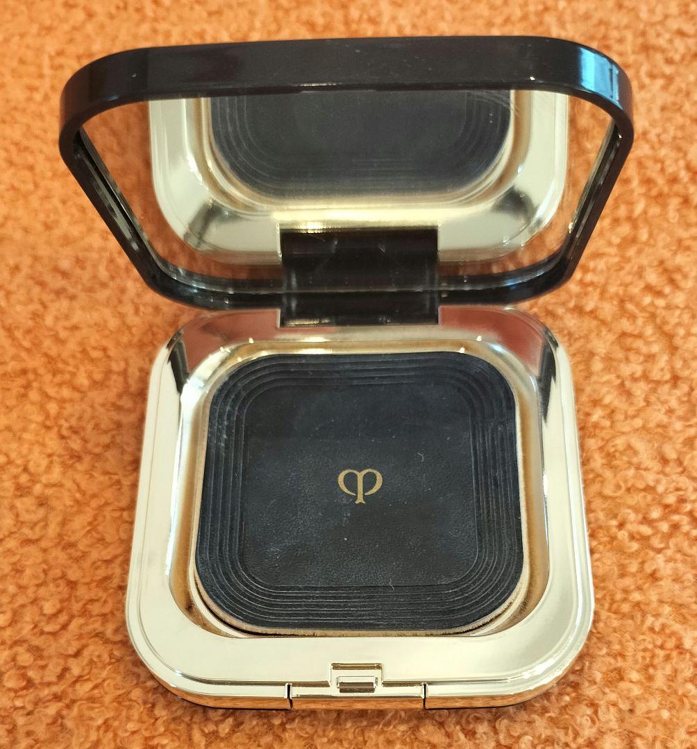 るじ　ヴォワールコレクチュールn プードルコンパクトエサンシエルn