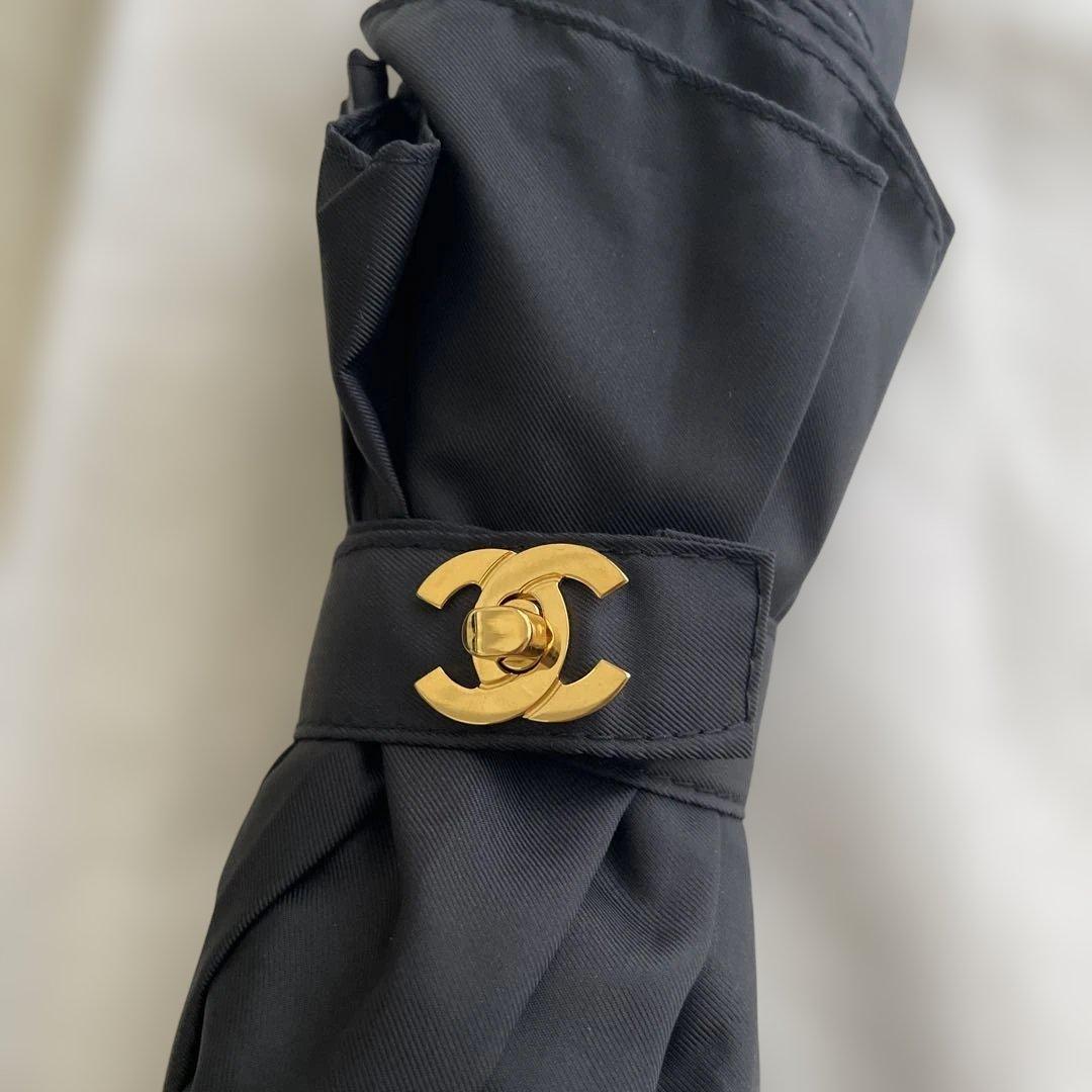 美品　シャネル マトラッセチェーンショルダーケース付き 折り畳み傘