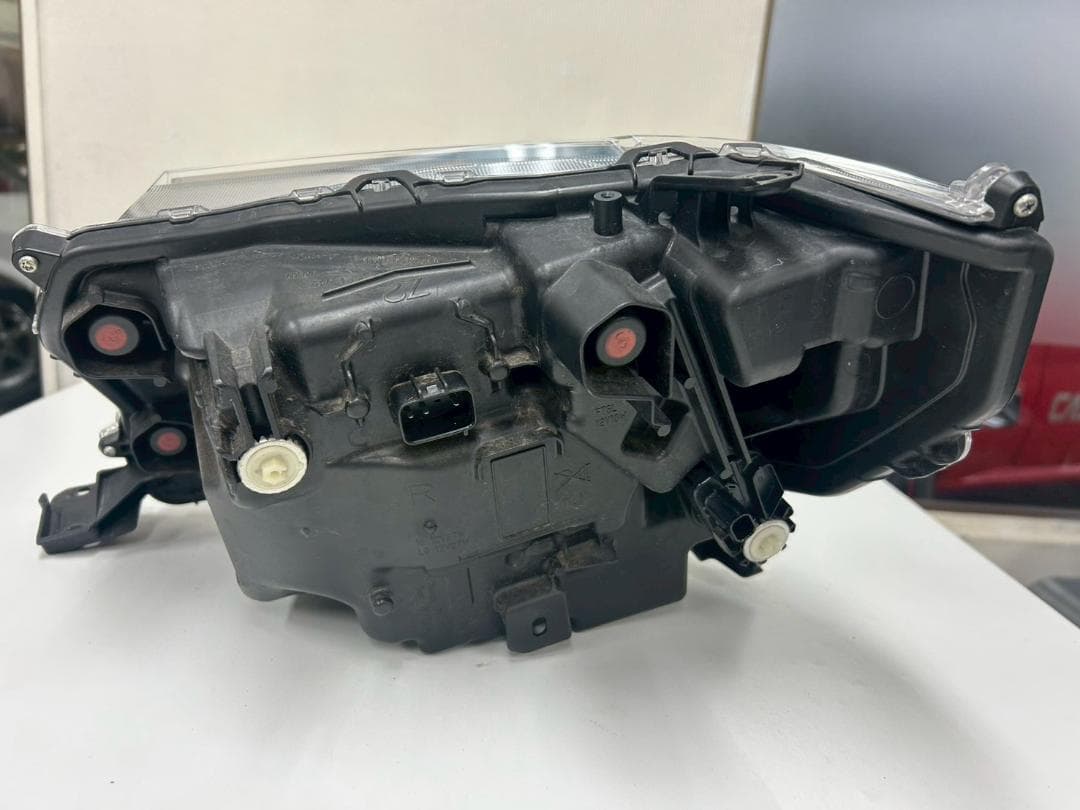 レンズ美品LA650S LA660S 後期タントカスタム LED右ヘッドライト