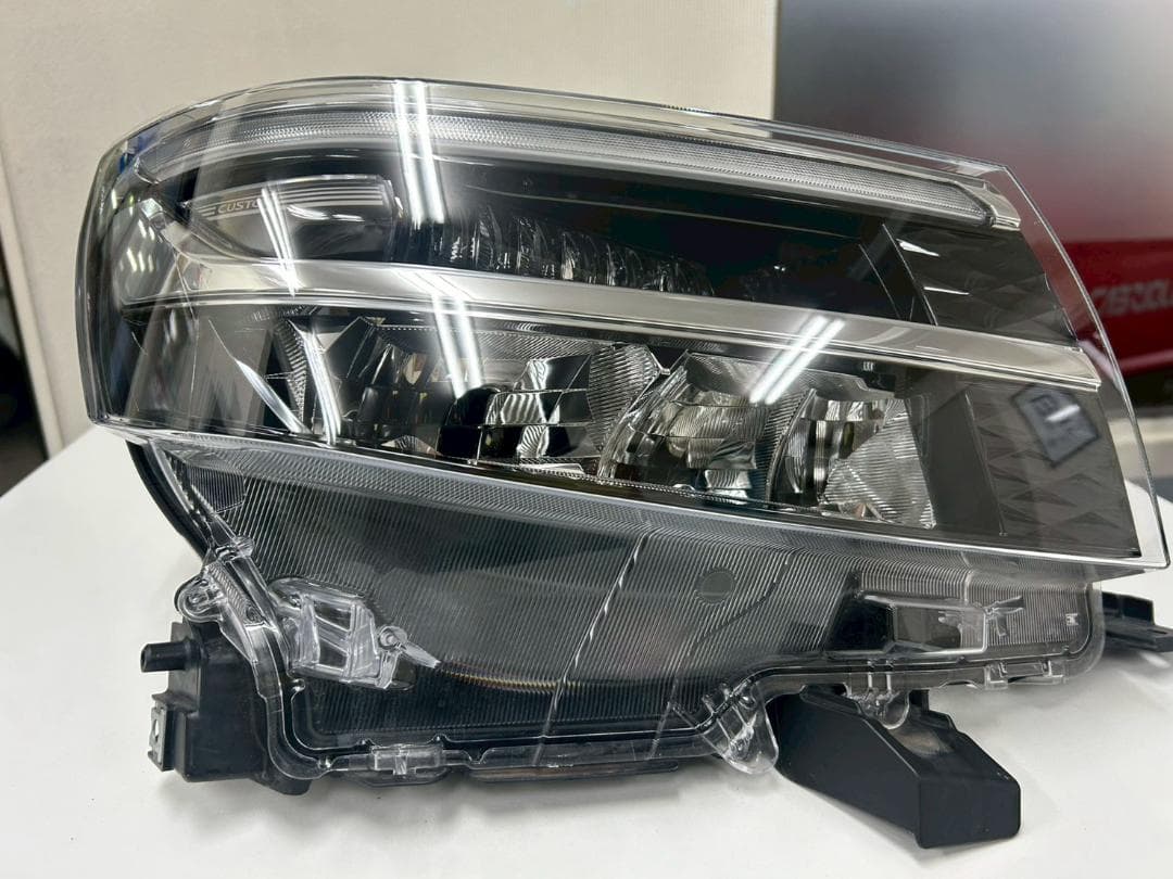 レンズ美品LA650S LA660S 後期タントカスタム LED右ヘッドライト