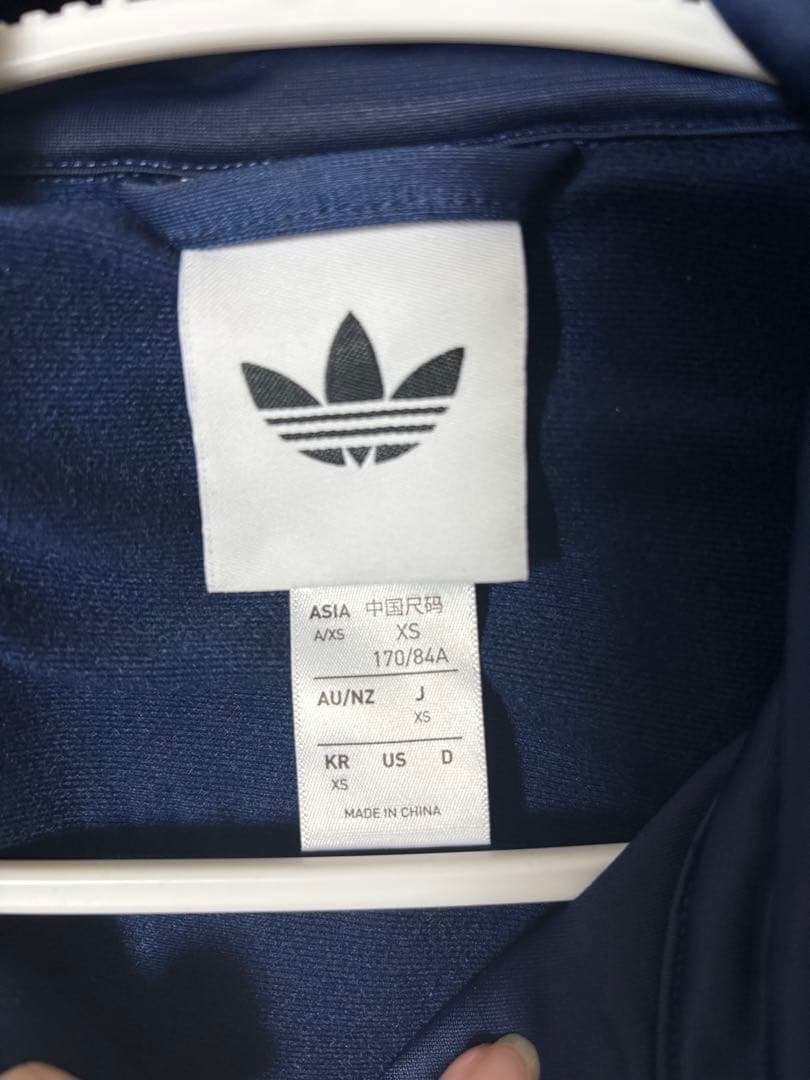 adidas oasis トラックジャケットネイビー xs