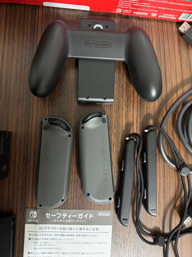 Nintendo Switch本体+SDカード128GB+コントローラー2個付き