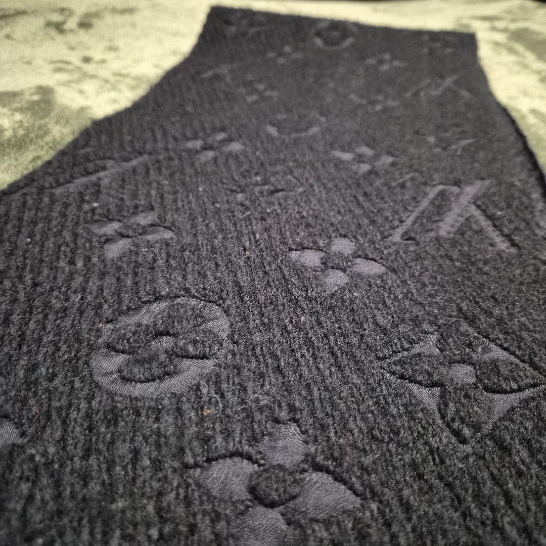 Louis Vuitton ブラック WOOLマフラー　使用回数20回程度