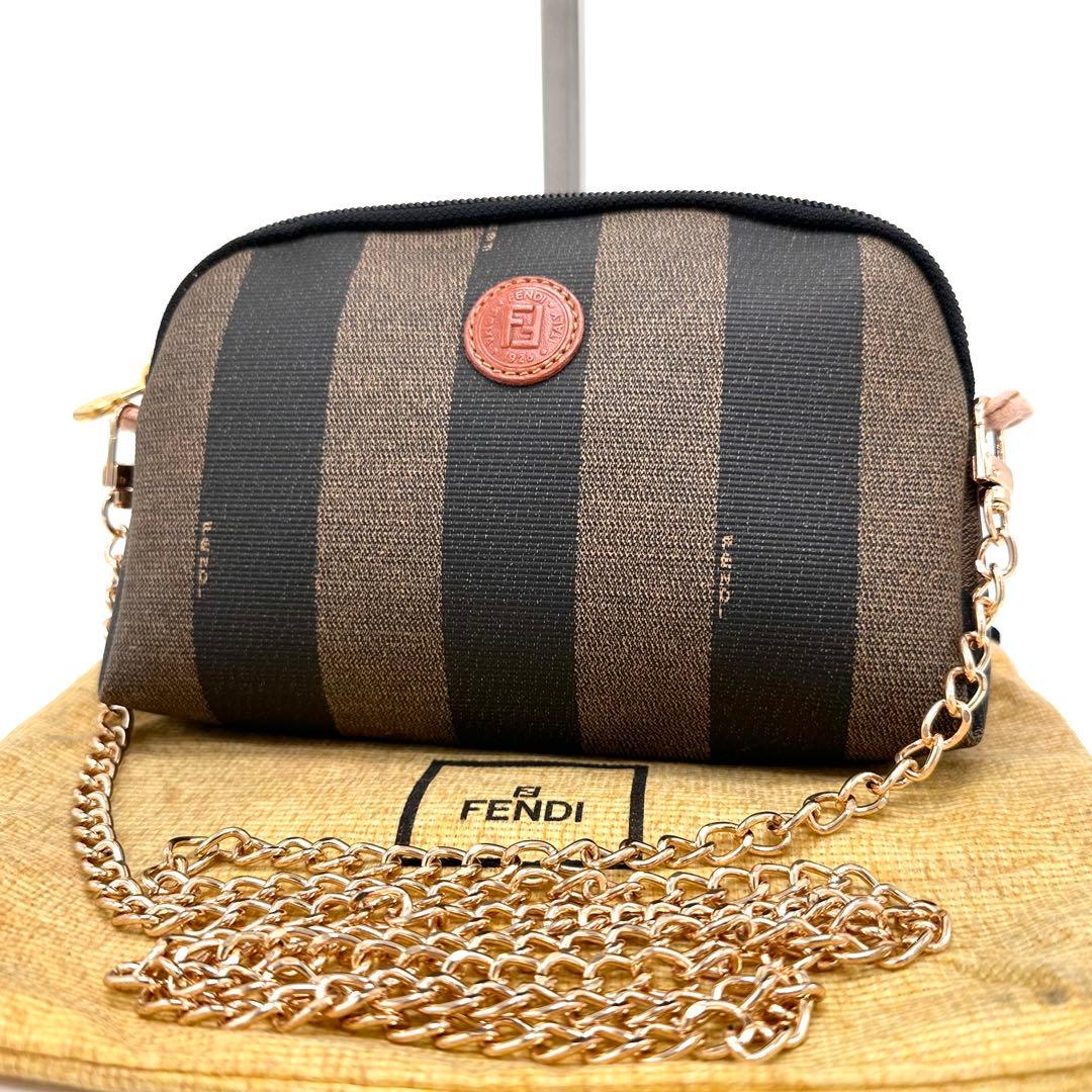 【未使用級】FENDI ショルダーバッグ ペカン チェーン PVC カーキ×黒