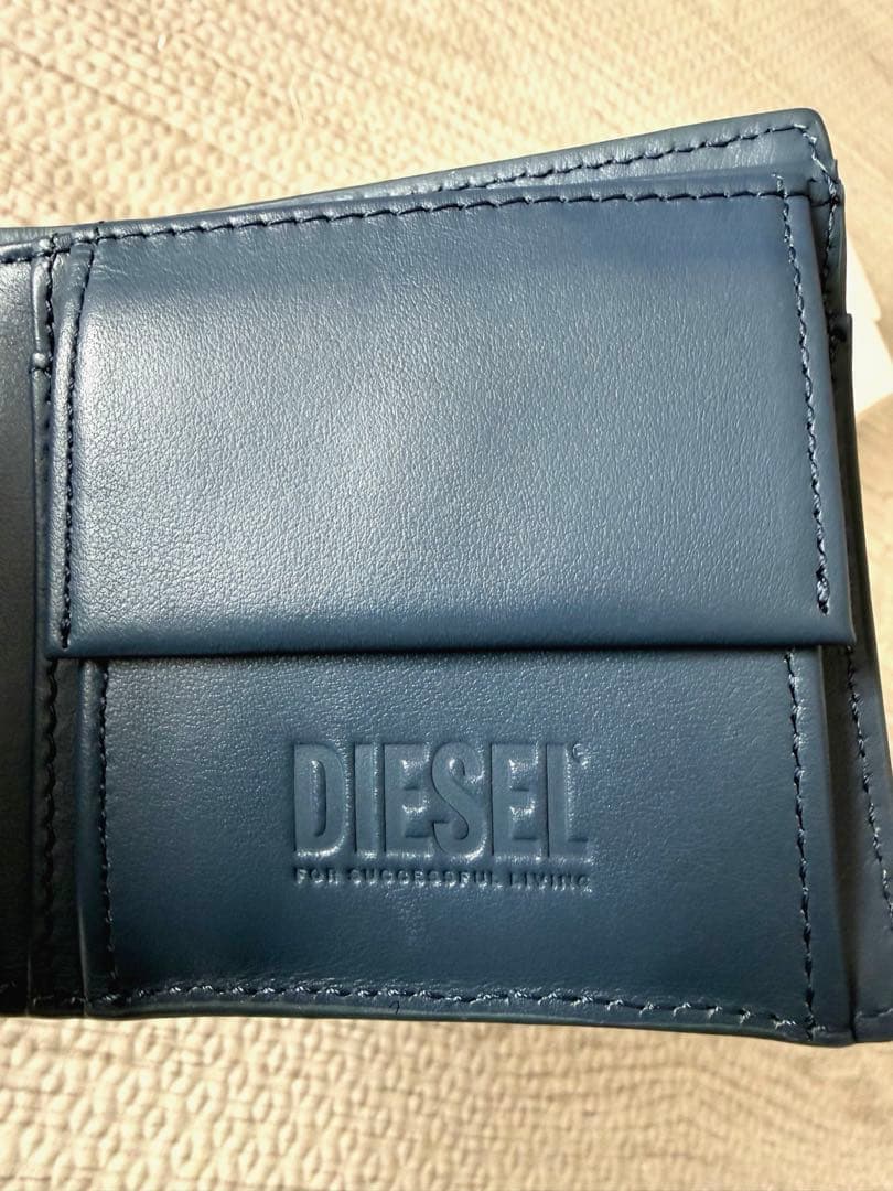 最終値下げ❗️DIESEL ディーゼル　小銭入れ付き　２つ折り財布