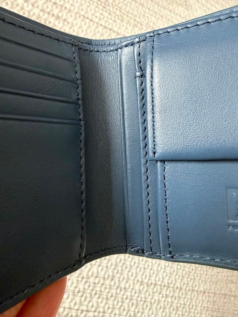 最終値下げ❗️DIESEL ディーゼル　小銭入れ付き　２つ折り財布