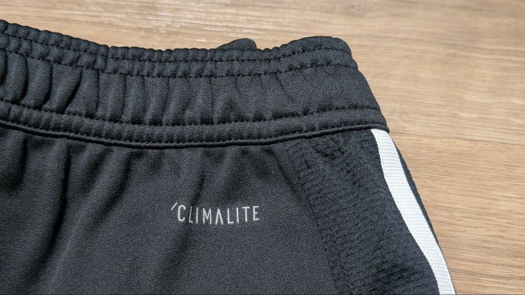 短期出品☆新品未使用品☆adidasTWNTY4SVN上下セットアップMサイズ