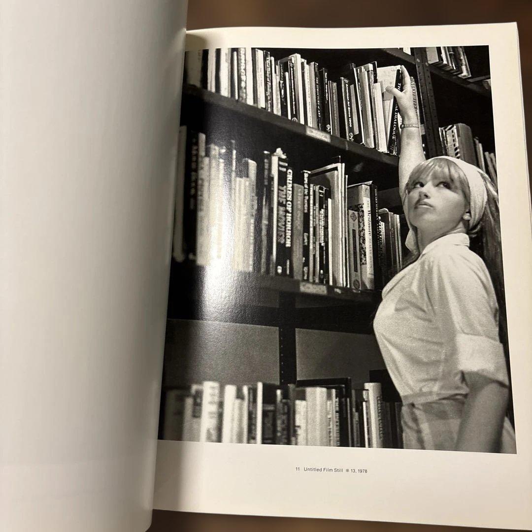 アート・デザイン・音楽 Cindy Sherman UNTITLED FILM STILLS