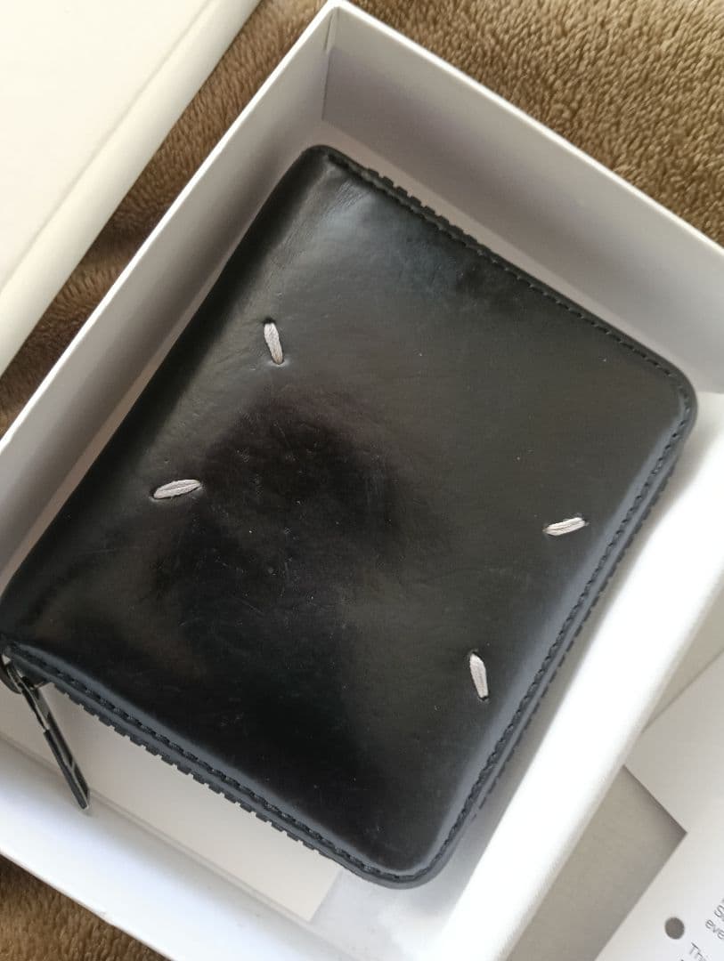 メゾンマルジェラ　二つ折り財布