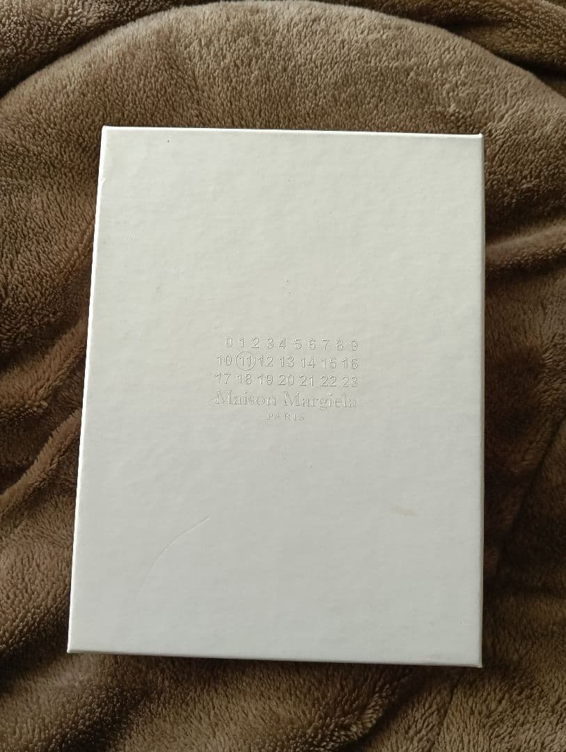 メゾンマルジェラ　二つ折り財布