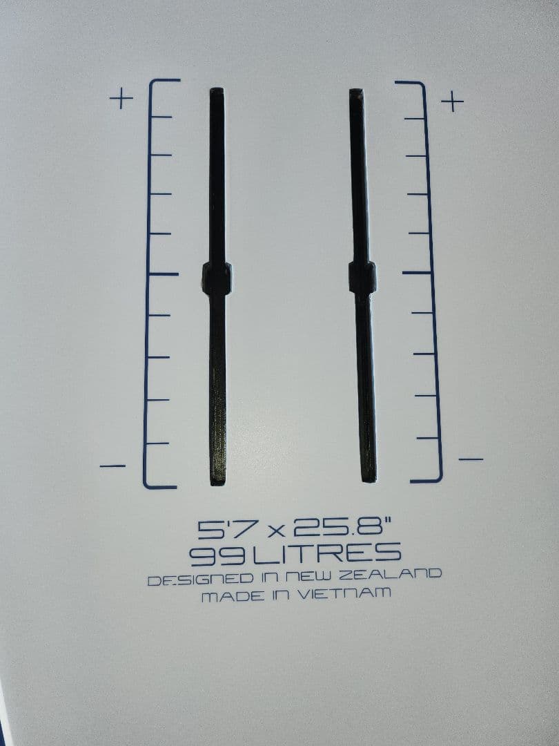 p*o様 ウィングフォイル　ボード5'7x25.8\"99L 新品