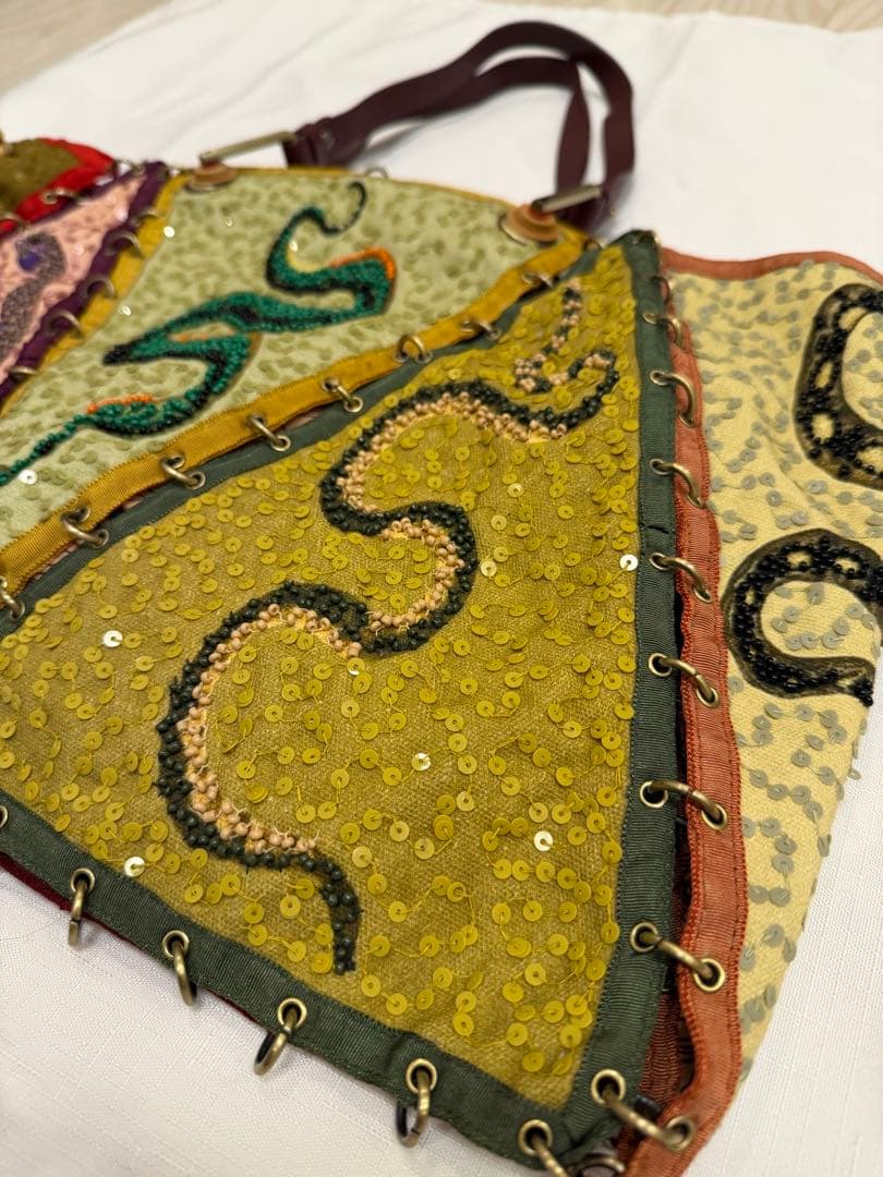 (ひぃさん専用2/13まで) 蛇刺繍ビーズ装飾トートバッグ