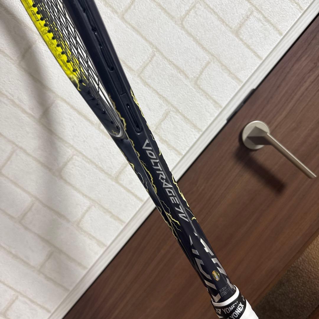 【美品】【限定値下げ！！】YONEX VOLTAGE 7Vテニスラケット