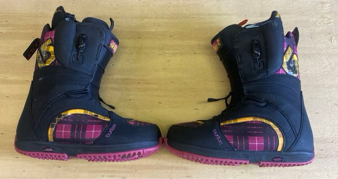 Burton スノーボードブーツ　23.5センチ