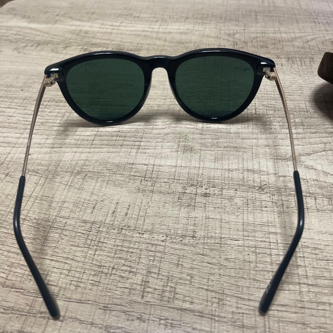 値下げ中！！TOM FORD サングラス　ケース、クロス付き！