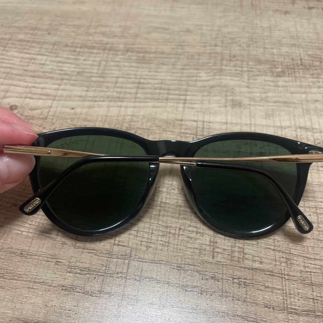 値下げ中！！TOM FORD サングラス　ケース、クロス付き！