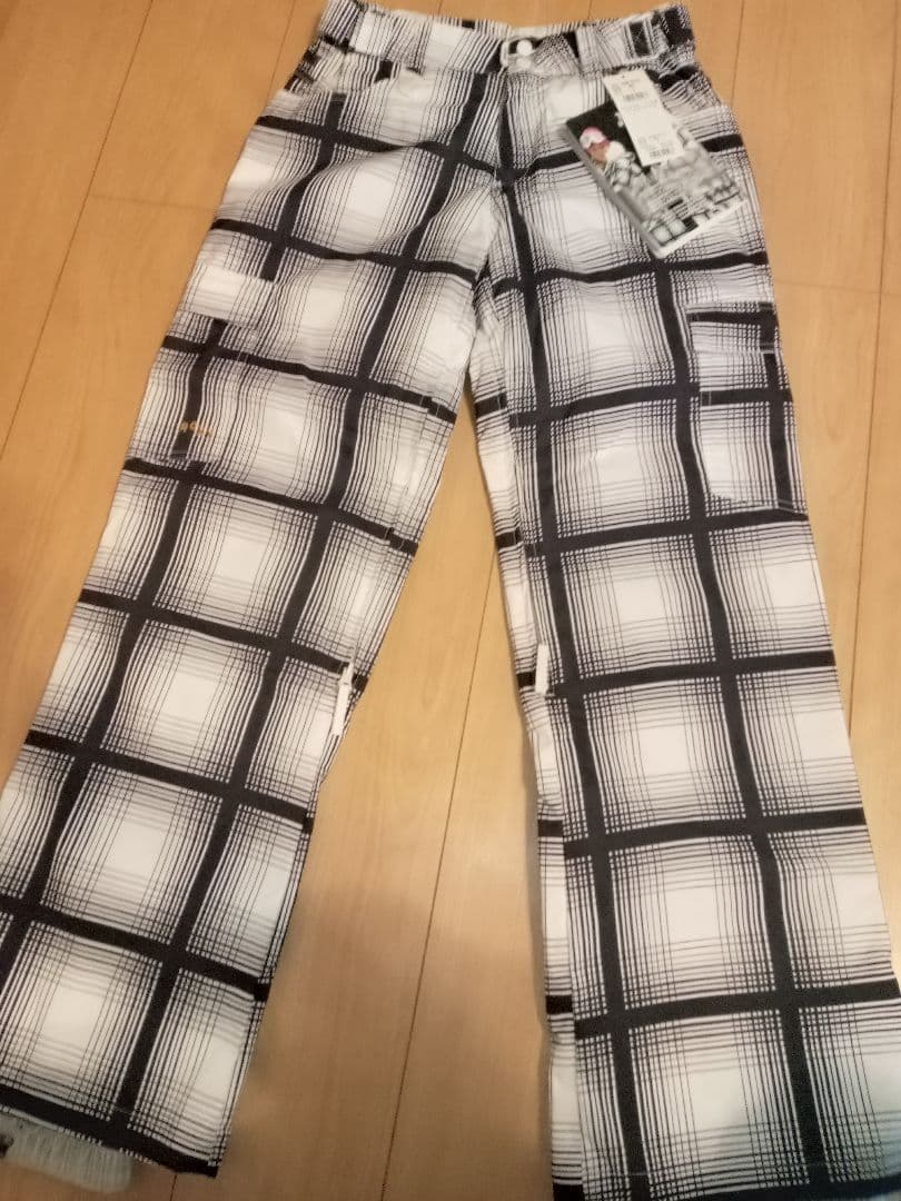 希少ROXY★ENDURANCE★タグ付未使用スノーボードウェアレディース上下