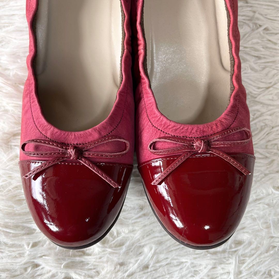 【新品未使用】ペダラ　エナメル　スエード　ローヒールパンプス　バレエシューズ