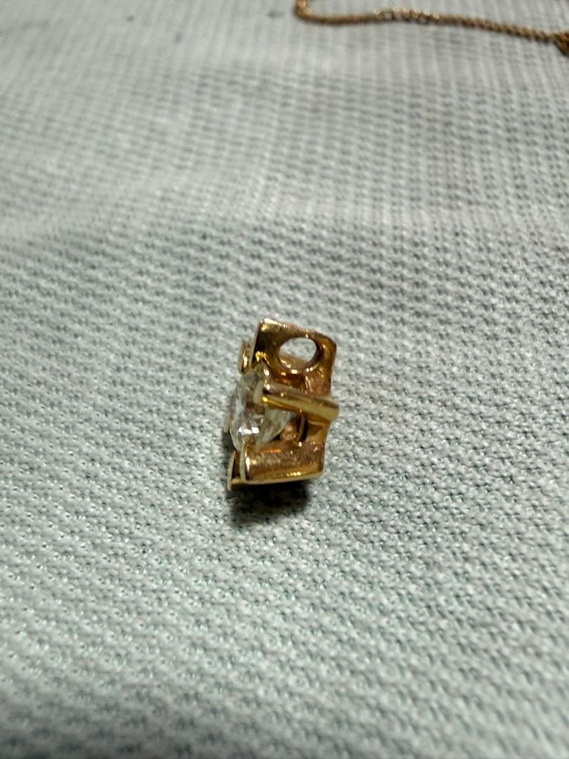 k18.D0.36/チェーン留金k18刻印有りでバラバラです。総重量1.74g