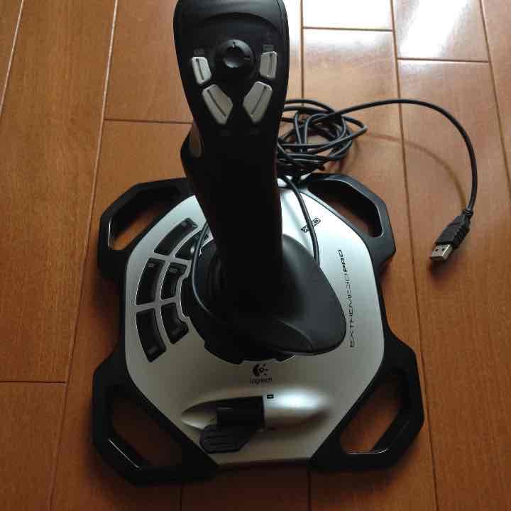 フライトシュミレーター用パイロットアーム