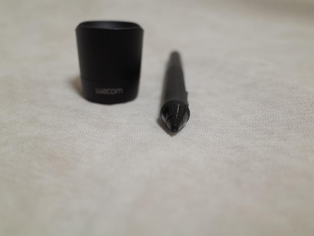 Wacom IntuosPro Medium (PTH-660) ペンタブレット