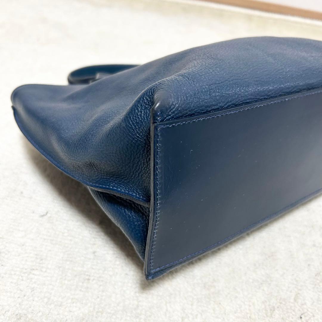 美品　イルビゾンテ　レザートートバッグ　ロイヤルブルー　シボ革　刻印　本革　青