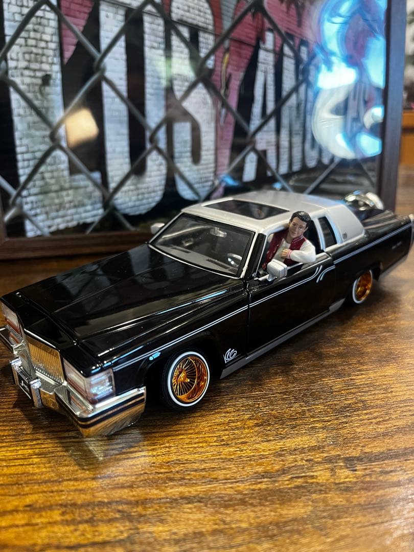 r*e様 1/24キャデラック　カスタム品