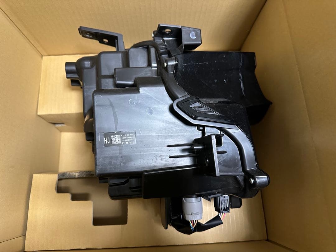 マツダ　CX-60 KH 左ヘッドライト