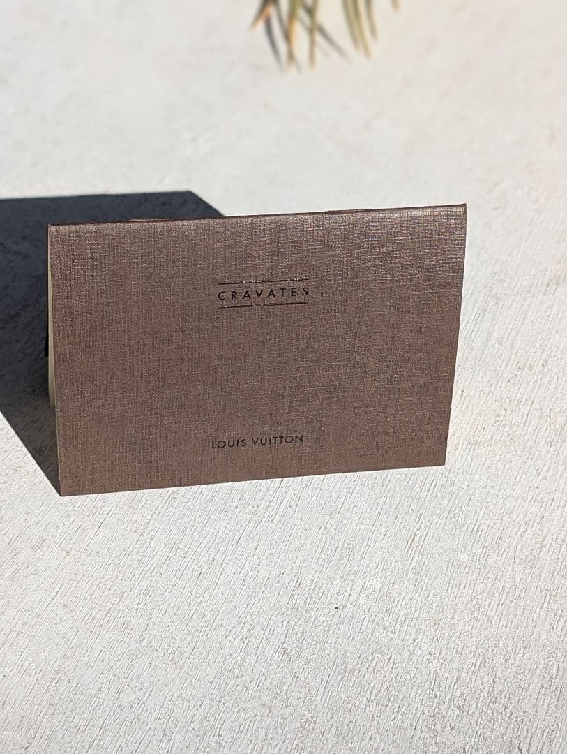 美品ルイヴィトン ネクタイ モノグラム ジャガード レジメンタル 箱付き　シルク