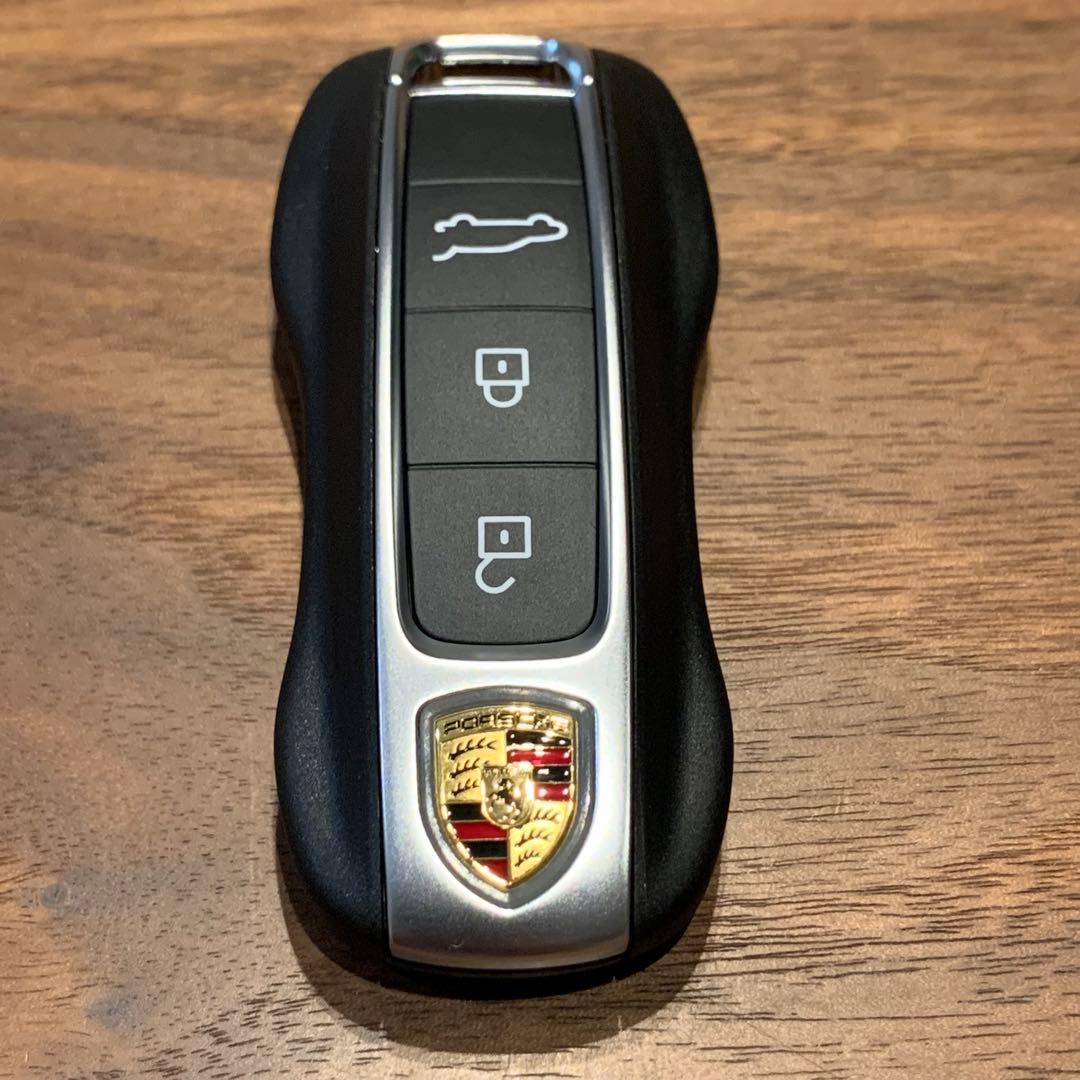日曜限定値下‼️超美品‼️新型ポルシェ 2025年リモコンキー