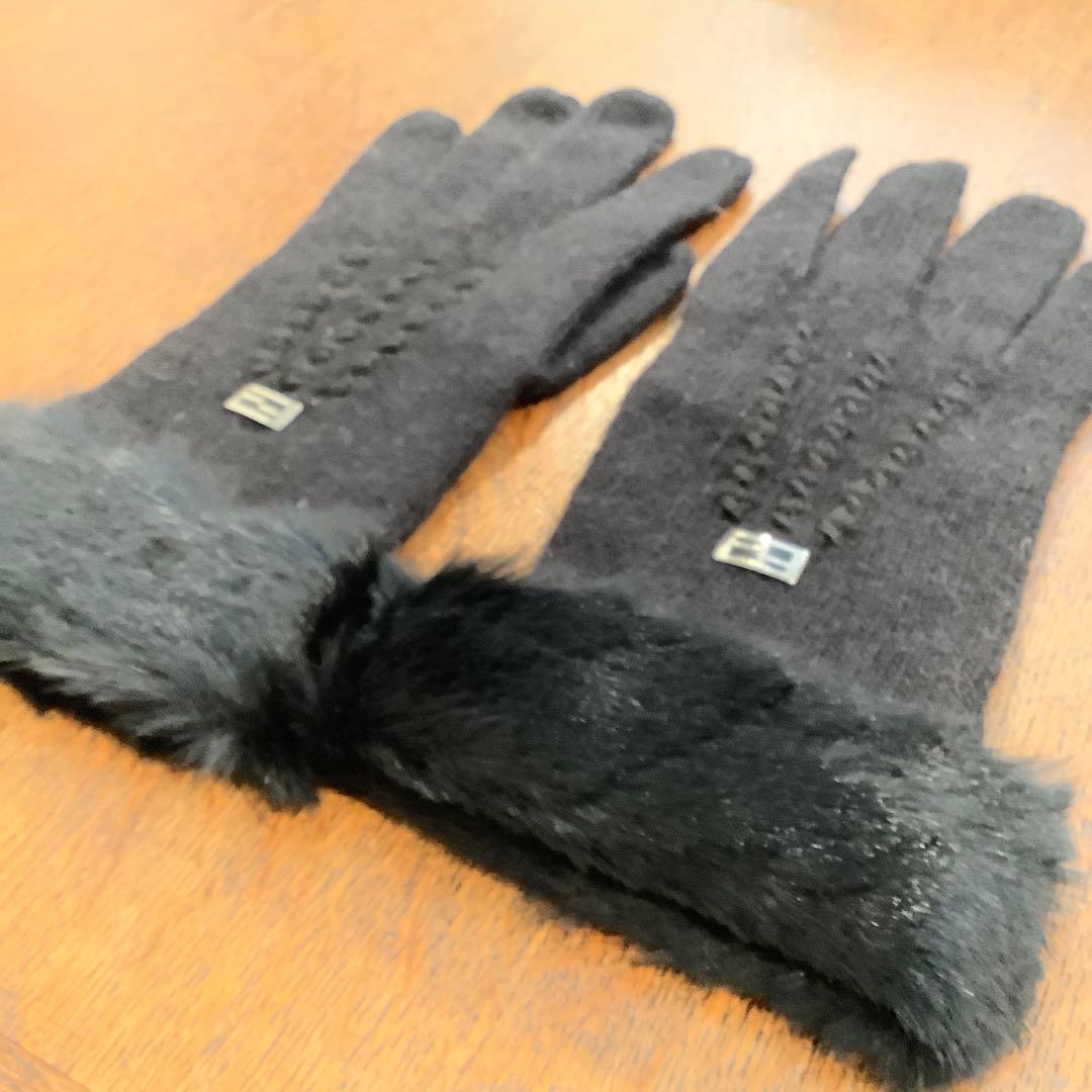 ✨未使用✨FENDI フェンディ　ニットグローブ　手袋