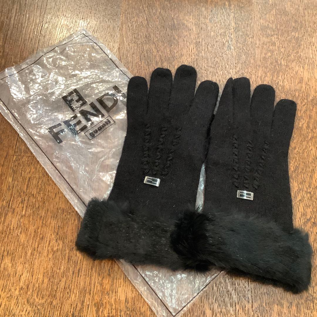 ✨未使用✨FENDI フェンディ　ニットグローブ　手袋