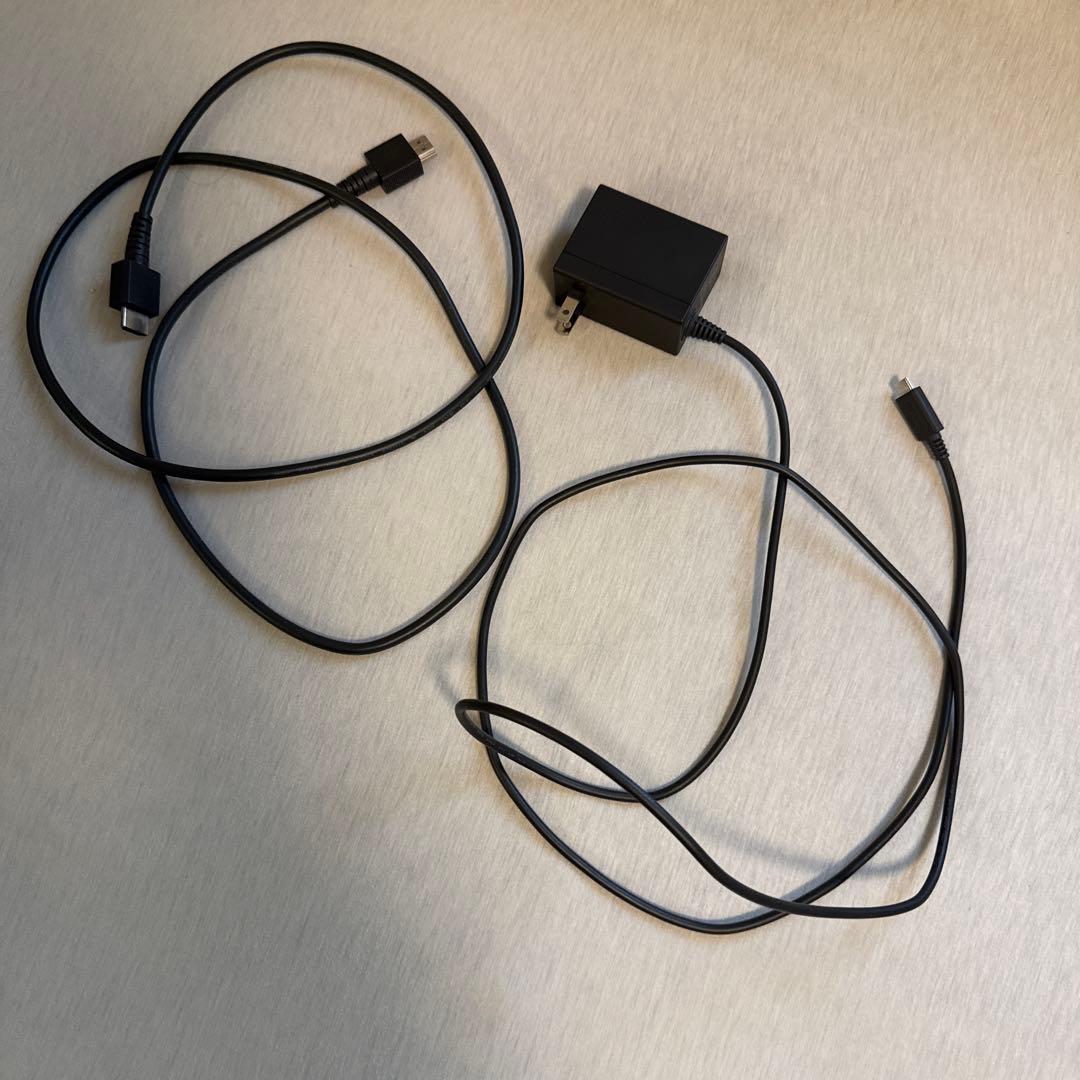 Nintendo Switch 本体と付属品セット（純正品ケース付き）