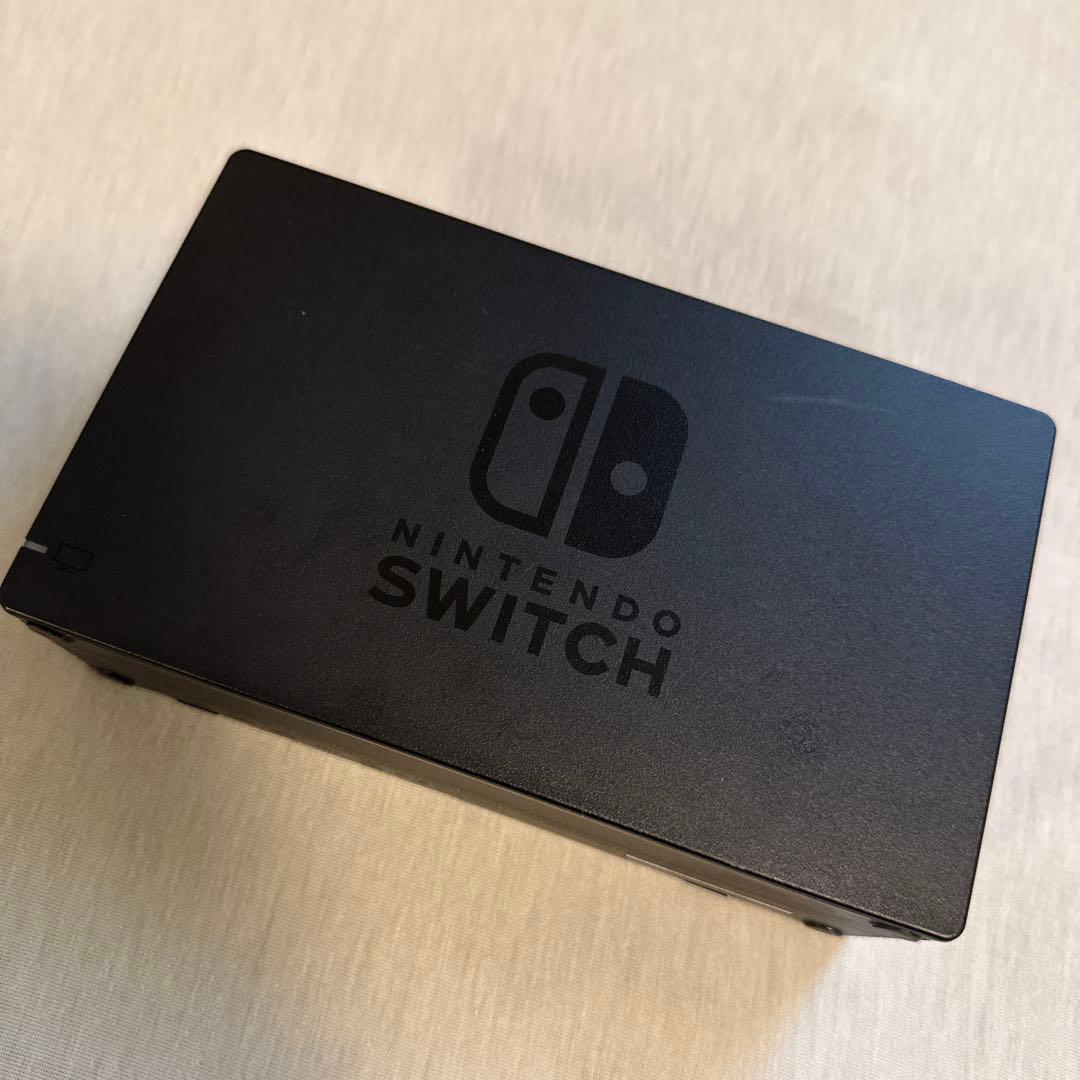 Nintendo Switch 本体と付属品セット（純正品ケース付き）